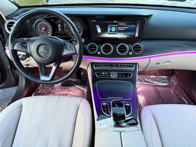 2018 Mercedes-Benz E-Class E300 photo 16