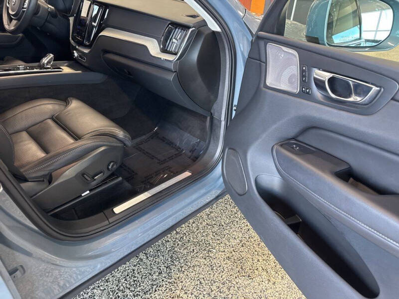 2022 Volvo XC60 Recharge T8 Inscription