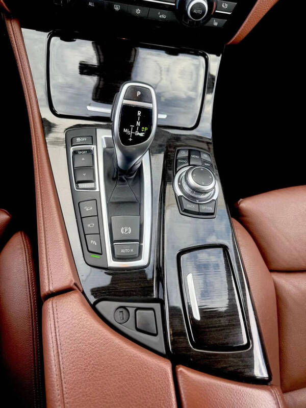 2012 BMW 5 Series 550i xDrive