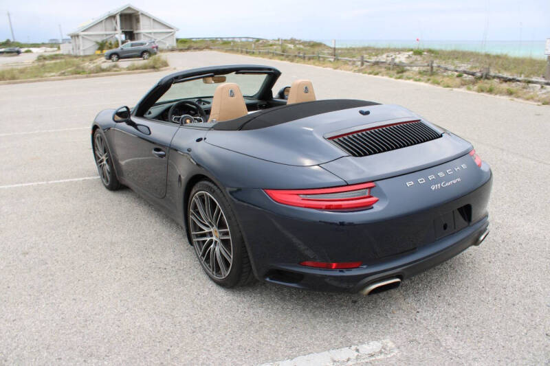 2018 Porsche 911 Carrera