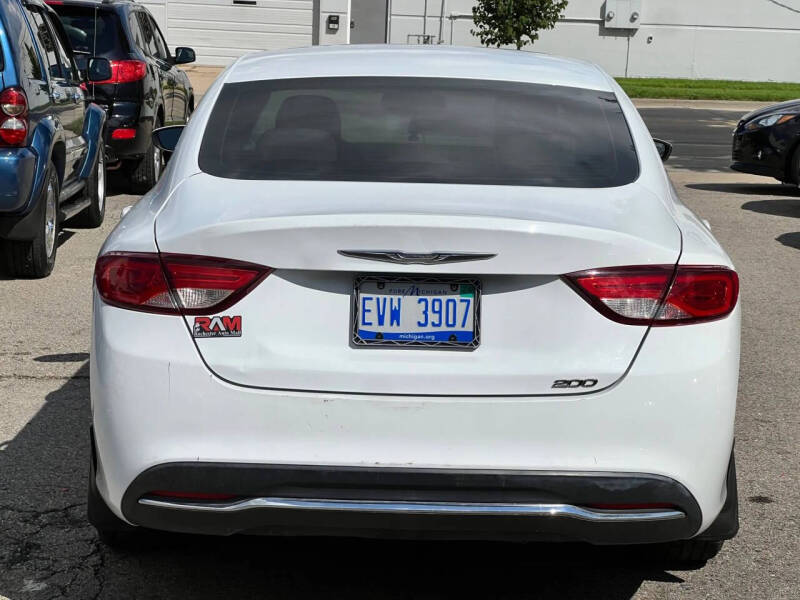 2015 Chrysler 200 Limited