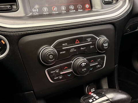 2019 Dodge Charger SXT