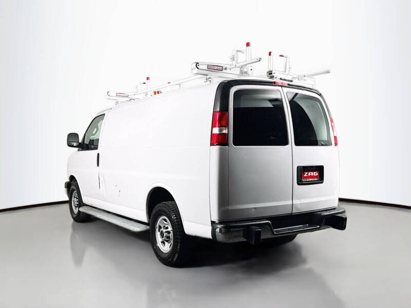 2017 GMC Savana 2500