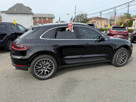 2018 Porsche Macan S