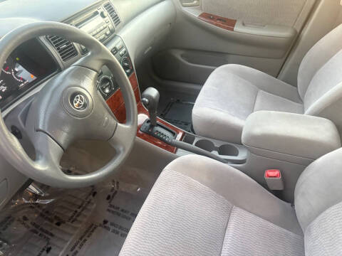 2005 Toyota Corolla LE