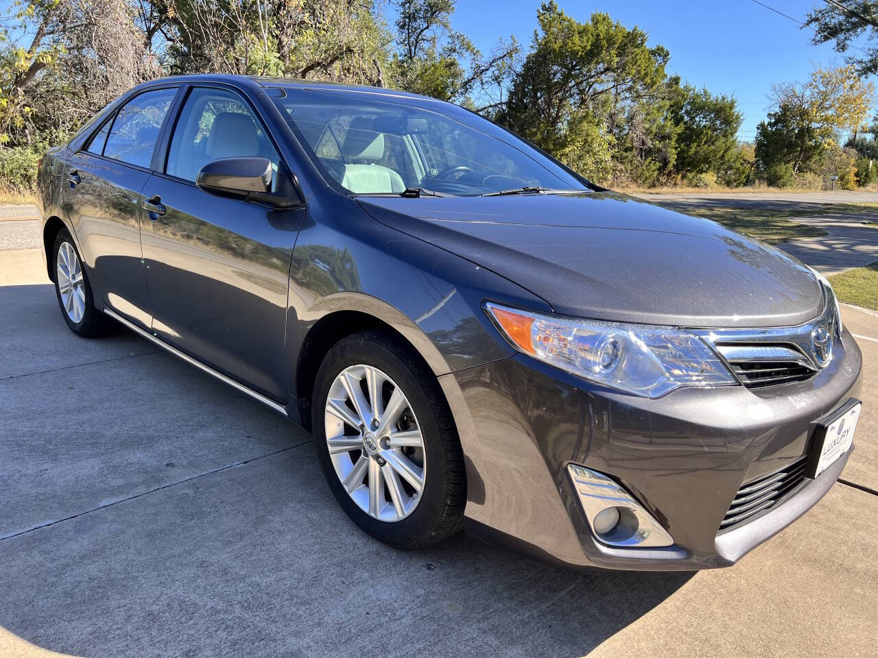 Used Car 2013 Toyota Camry Hybrid  Le 4dr Sedan For Sale Under $12,000 In Austin, Texas
