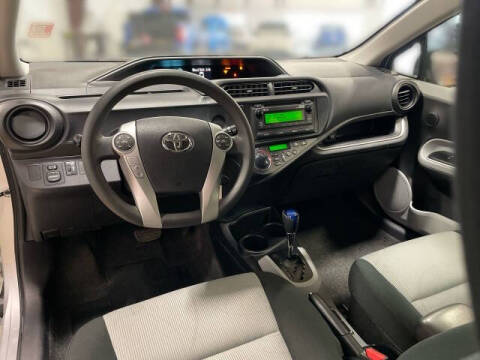 2014 Toyota Prius c Four