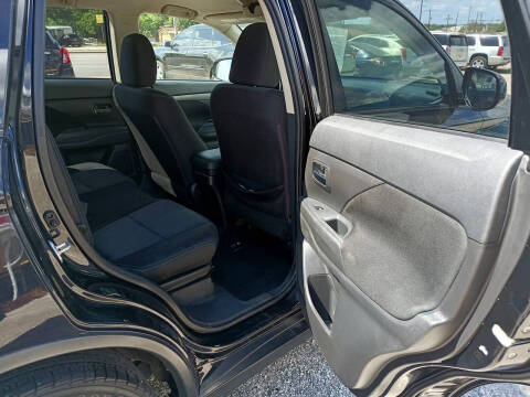 2016 Mitsubishi Outlander ES