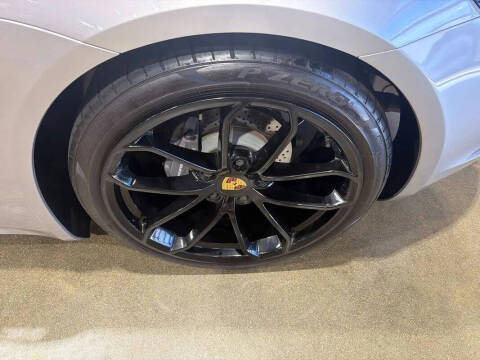 2024 Porsche 718 Cayman Style Edition
