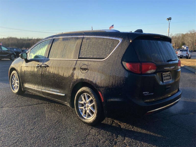 2020 Chrysler Pacifica Touring L