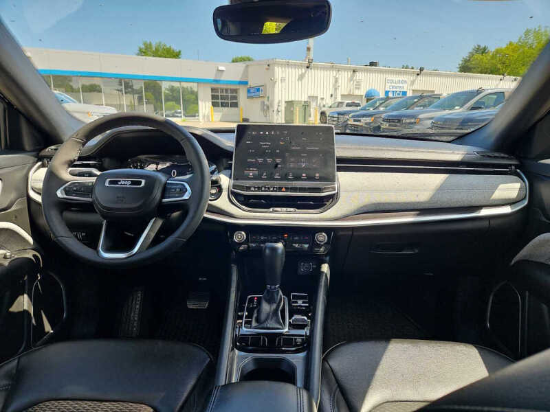 2023 Jeep Compass Latitude