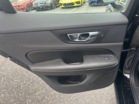 2021 Volvo S60 T5 Momentum