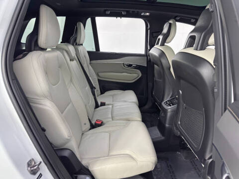 2022 Volvo XC90 Recharge T8 R-Design