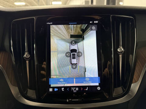 2023 Volvo V60 Cross Country B5 Plus