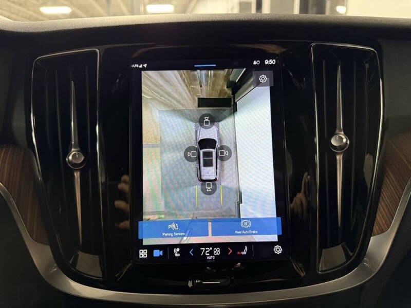 2023 Volvo V60 Cross Country B5 Plus