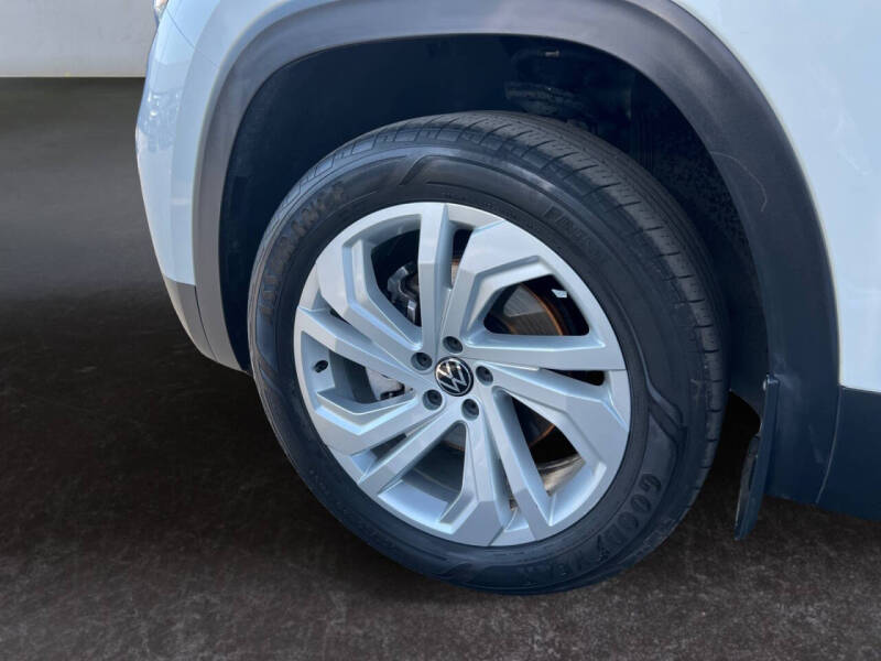 2023 Volkswagen Atlas SE