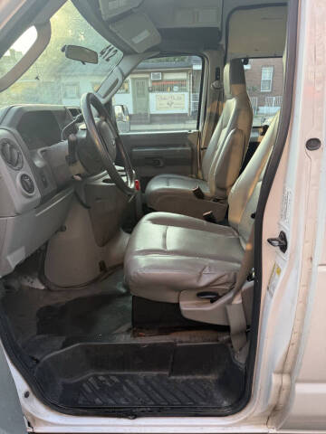 2013 Ford E-Series