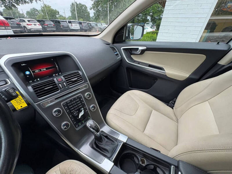 2016 Volvo XC60 T6 Drive-E