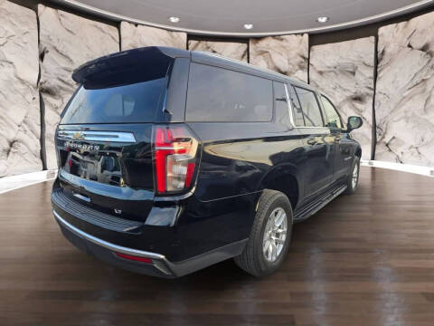 2024 Chevrolet Suburban LT