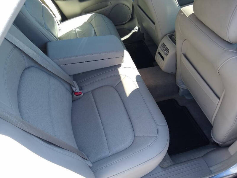 2005 Cadillac DeVille DHS