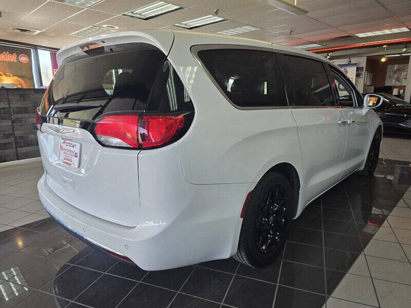 2018 Chrysler Pacifica Touring Plus