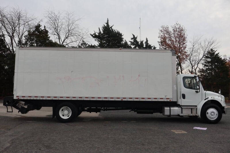 2016 Freightliner M2 106