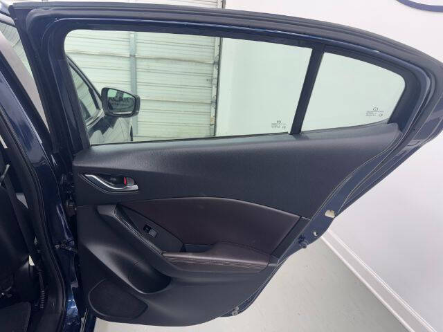 2018 Mazda MAZDA3 Touring