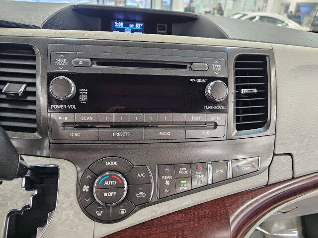 2012 Toyota Sienna XLE 8-Passenger