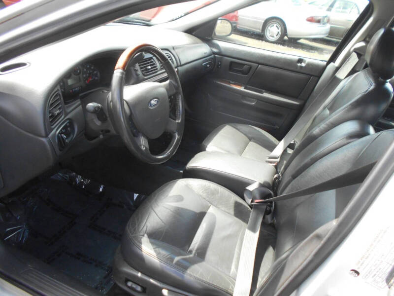 2005 Ford Taurus SEL