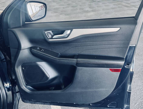 2021 Ford Escape Hybrid SE