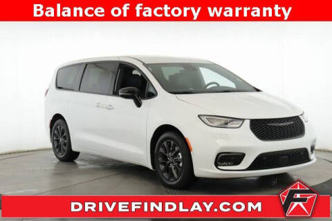 2024 Chrysler Pacifica Plug-In Hybrid Select