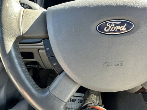 2006 Ford Taurus SEL