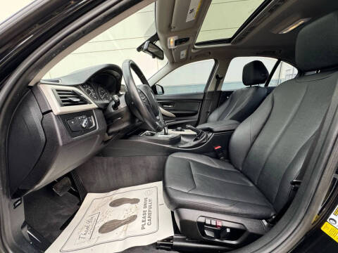 2014 BMW 3 Series 320i