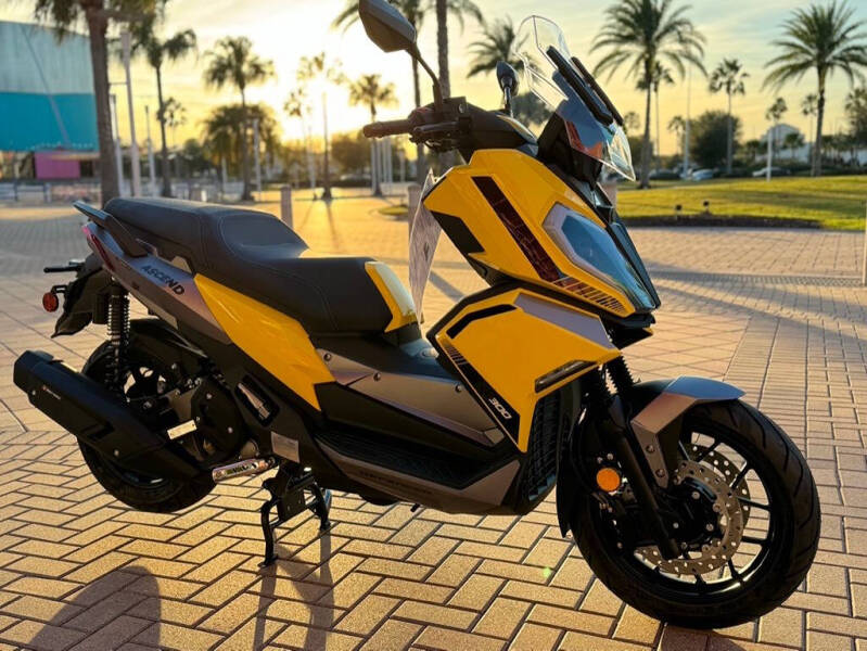 2025 Ascend Defender 300cc