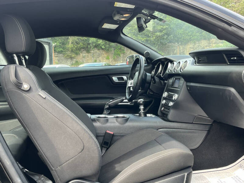 2020 Ford Mustang EcoBoost