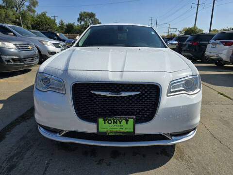 2017 Chrysler 300 C