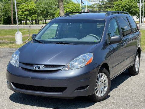 2010 Toyota Sienna for sale at MAGIC AUTO SALES in Little Ferry NJ