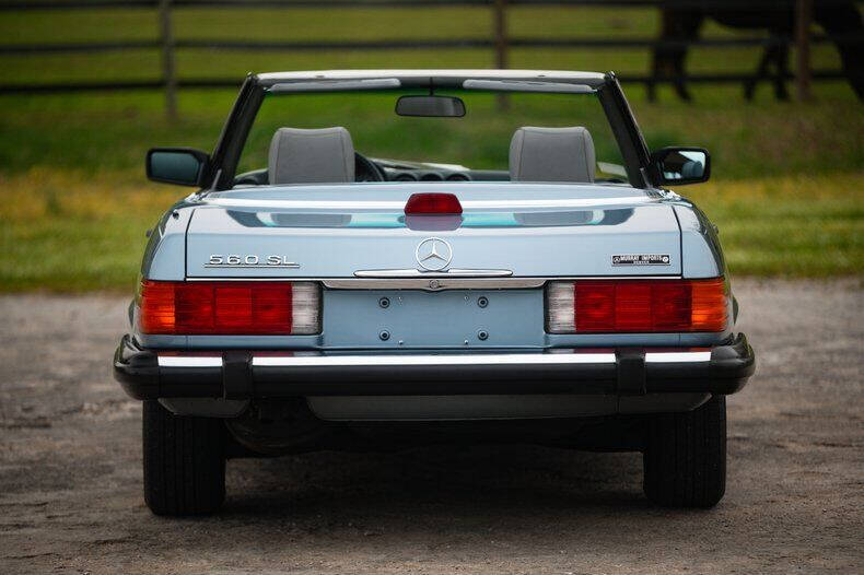 1986 Mercedes-Benz 560-Class 560 SL