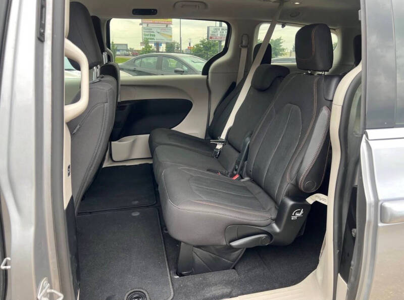 2017 Chrysler Pacifica Touring