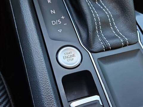 2023 Volkswagen Atlas Cross Sport SE