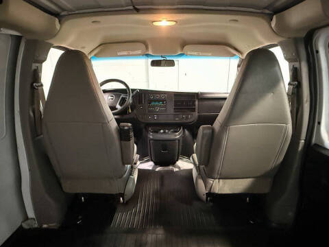 2017 GMC Savana 2500