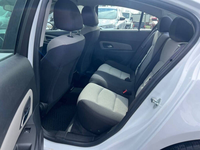 2015 Chevrolet Cruze LS Auto