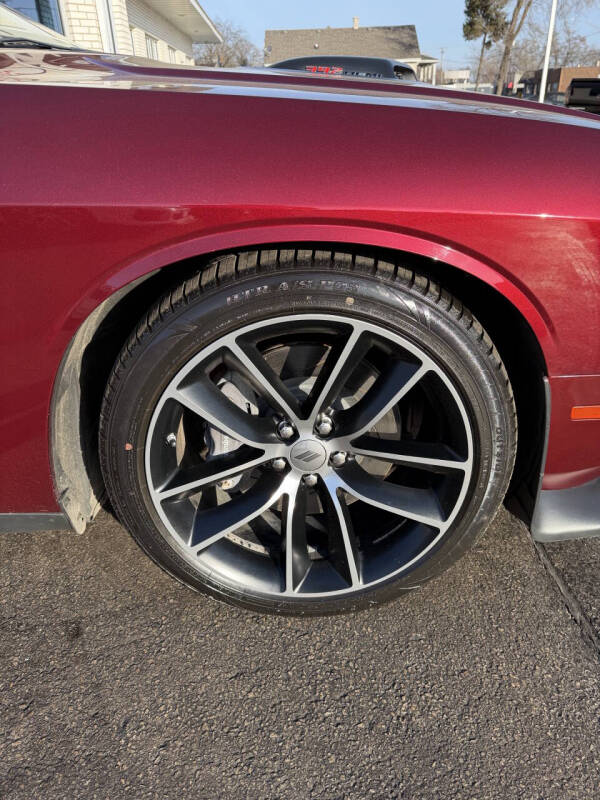 2018 Dodge Challenger 392 HEMI Scat Pack Shaker