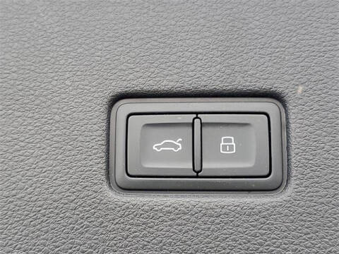 2023 Audi Q8 quattro Premium Plus 55 TFSI