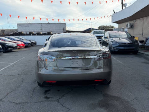 2016 Tesla Model S 90D