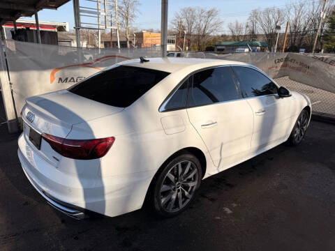 2021 Audi A4 quattro Premium 40 TFSI