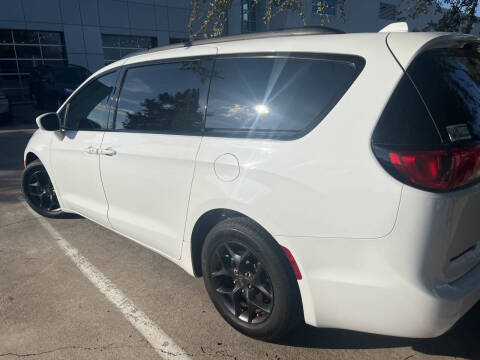2020 Chrysler Pacifica Touring L Plus