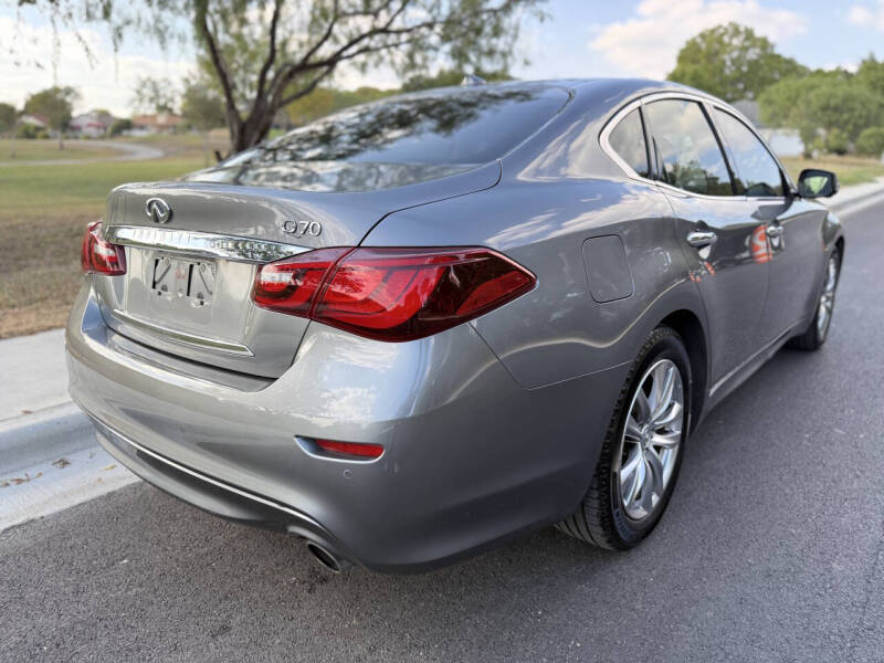 2015 Infiniti Q70 3.7