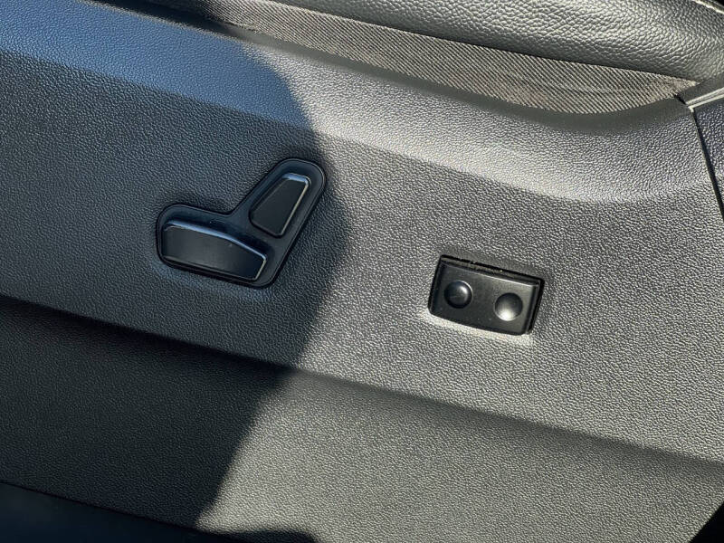 2016 Chrysler Town and Country Touring