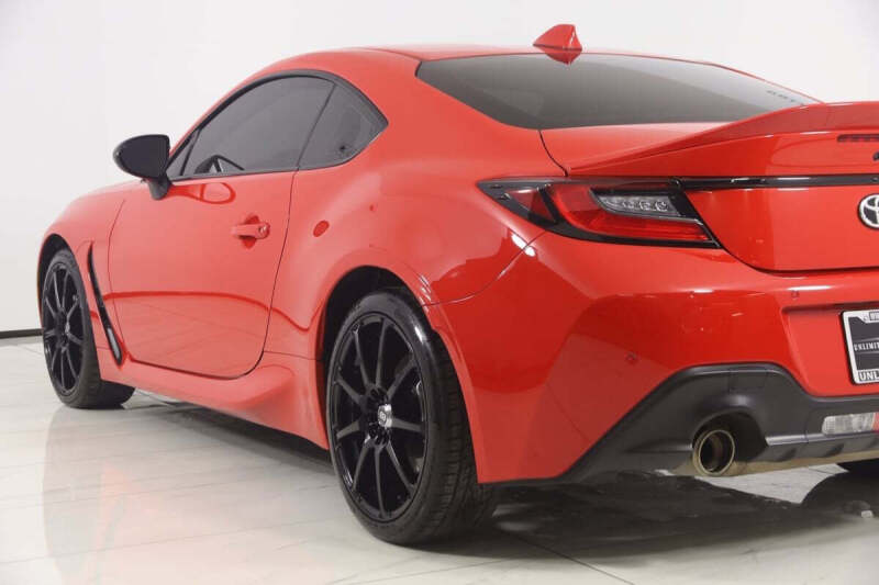 2024 Toyota GR86 Premium